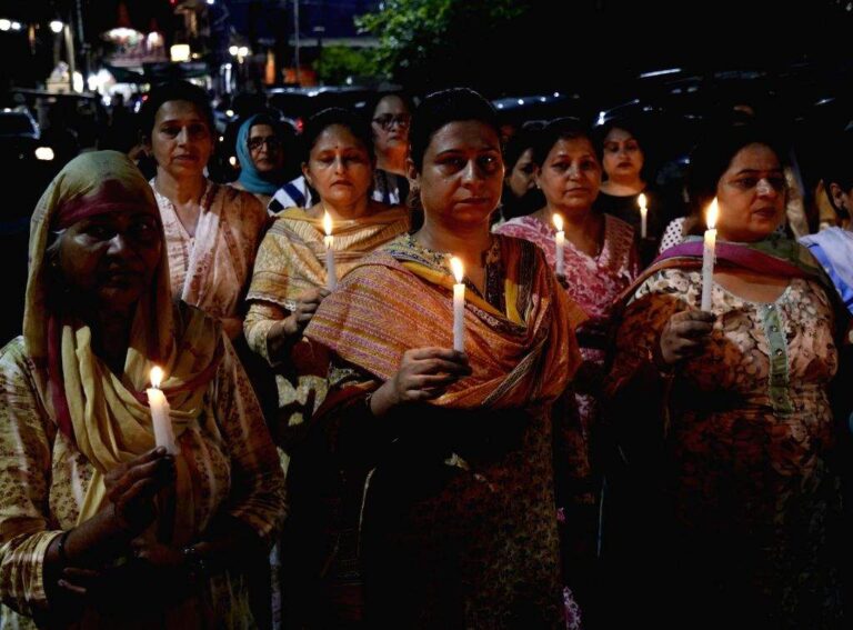 पहलगाम अतिरेकी हल्ला : प्रथमच जम्मू-काश्मिरात ऐतिहासिक बंद
