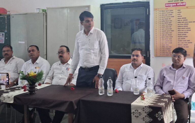 वरोडा येथे कायदे विषयक माहिती व मार्गदर्शन कार्यक्रमाचे आयोजन