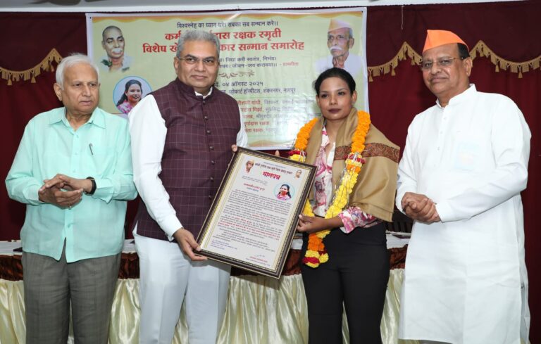 दिव्यांग ‘इस्थर’ दुर्गादास रक्षक स्मृती विशेष पुरस्काराने सन्मानित