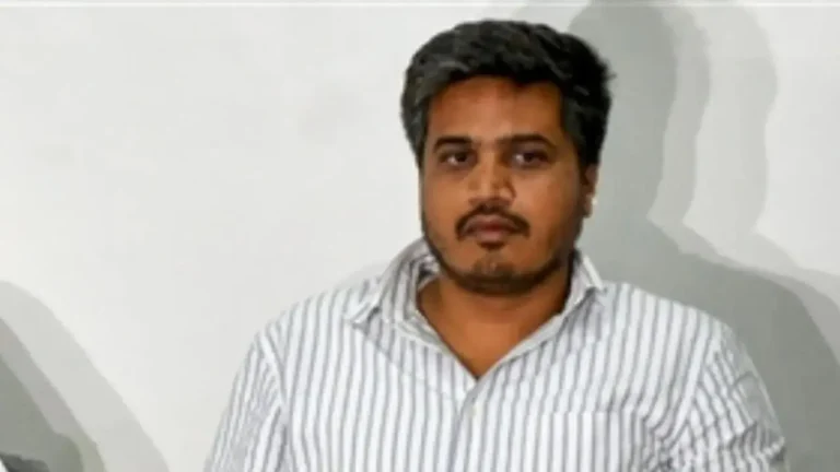 मतचोरीच्या आरोपांवरून रोहित पवारांचा निवडणूक आयोगावर हल्लाबोल