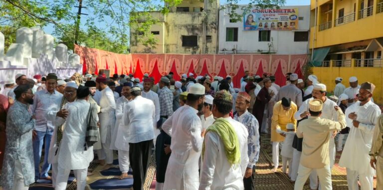 कलमेश्वरमध्ये उत्साहात ‘ईद’ साजरी