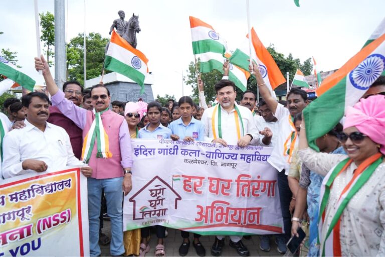 कळमेश्वरमध्ये देशभक्तीच्या जल्लोषात भव्य तिरंगा बाईक रॅली